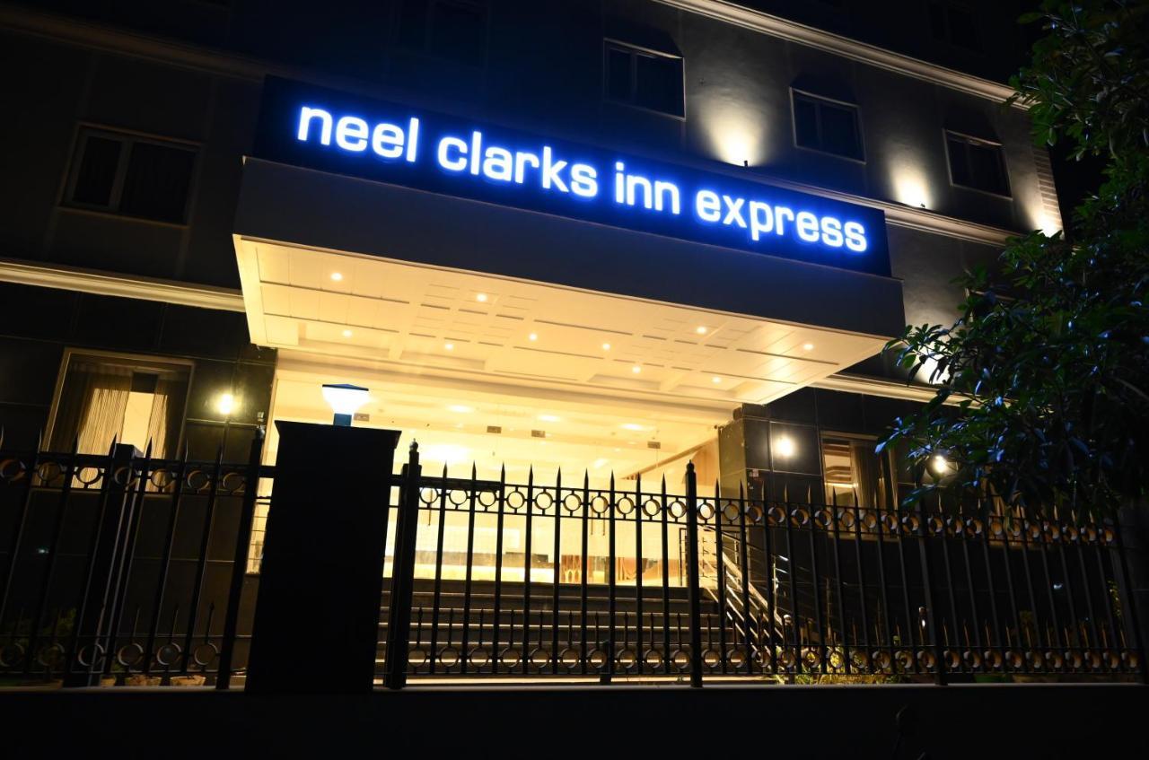Neel Clarks Inn Express Agra (Uttar Pradesh) Exterior foto