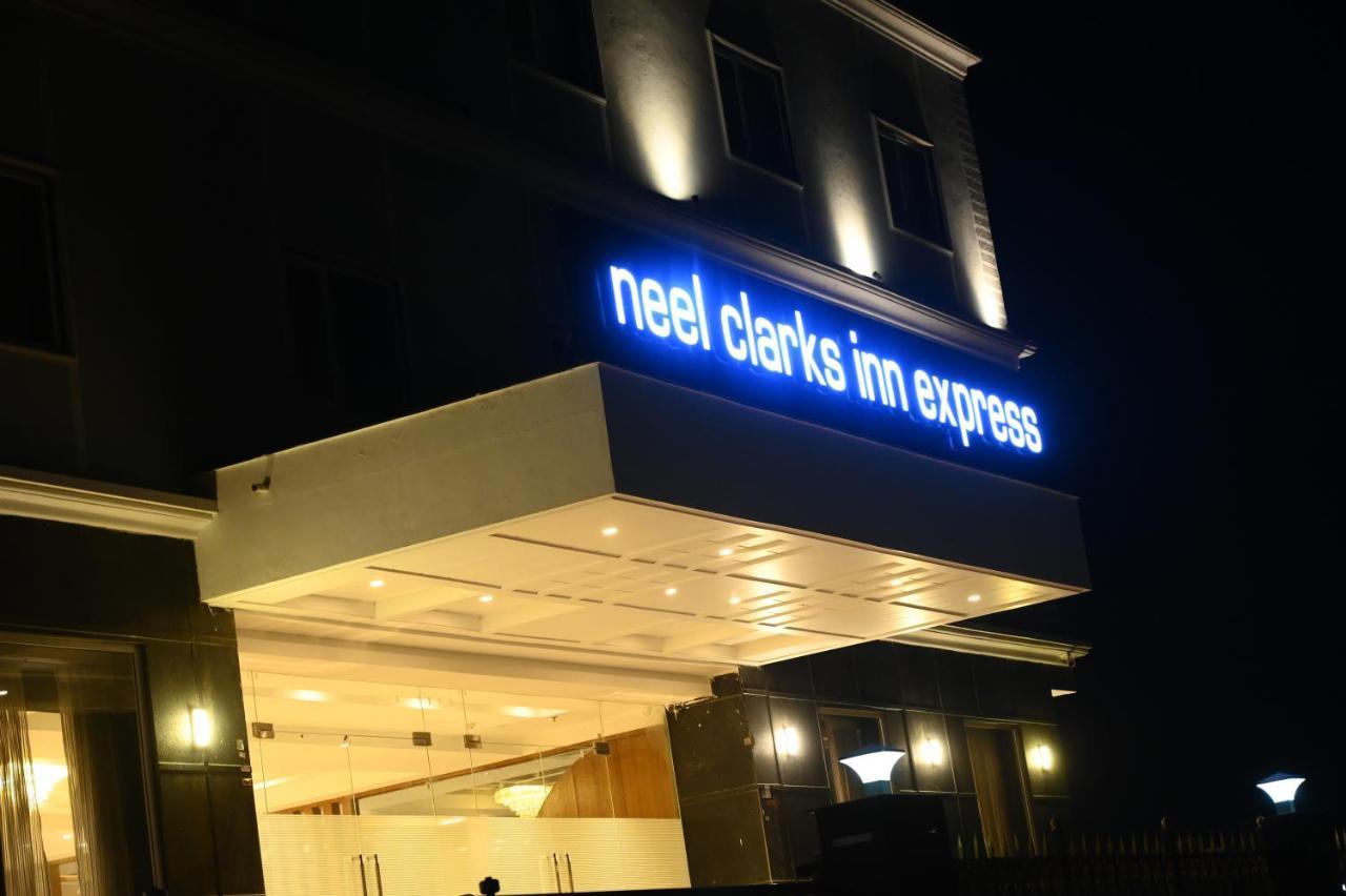 Neel Clarks Inn Express Agra (Uttar Pradesh) Exterior foto