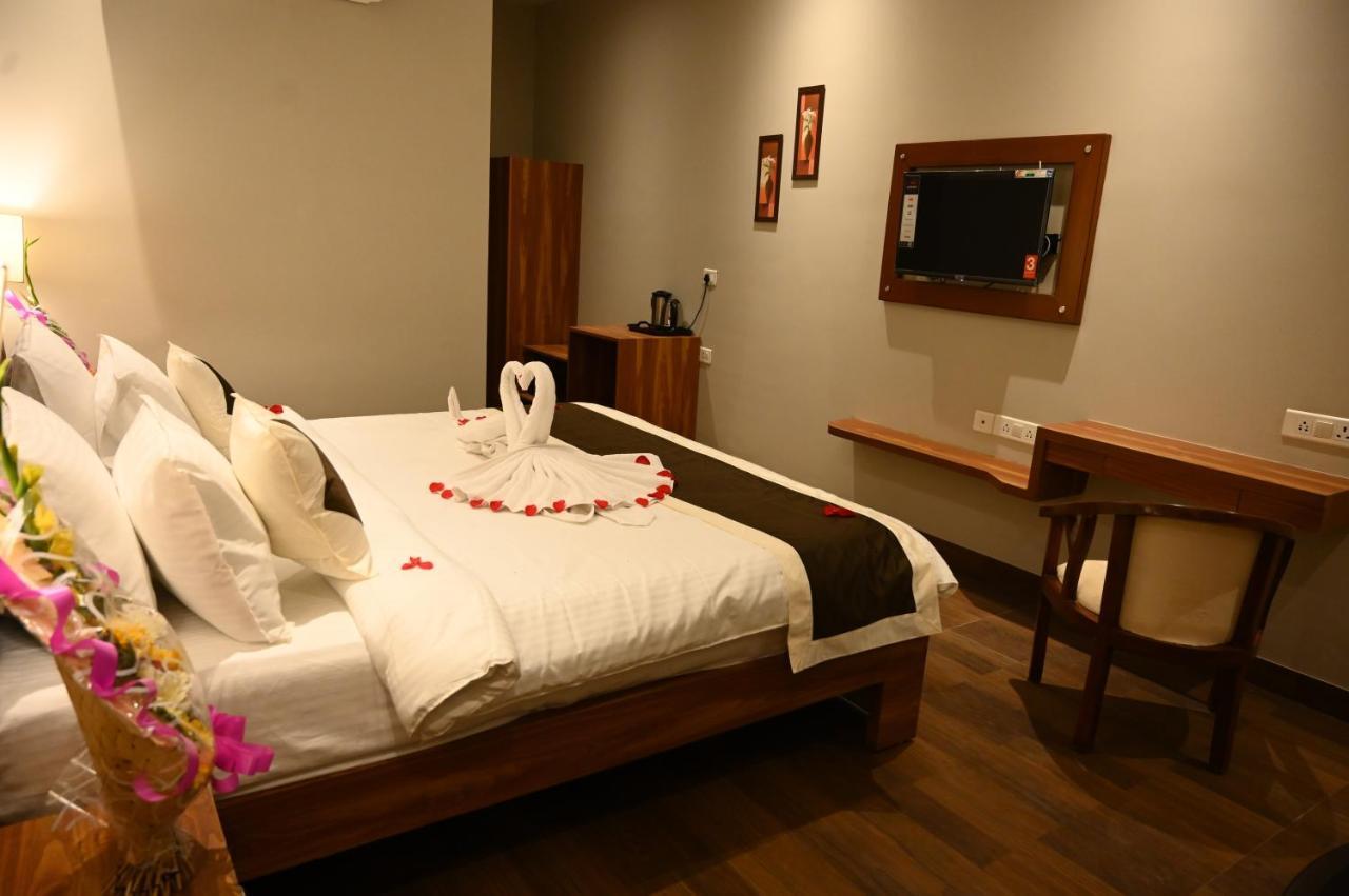 Neel Clarks Inn Express Agra (Uttar Pradesh) Exterior foto