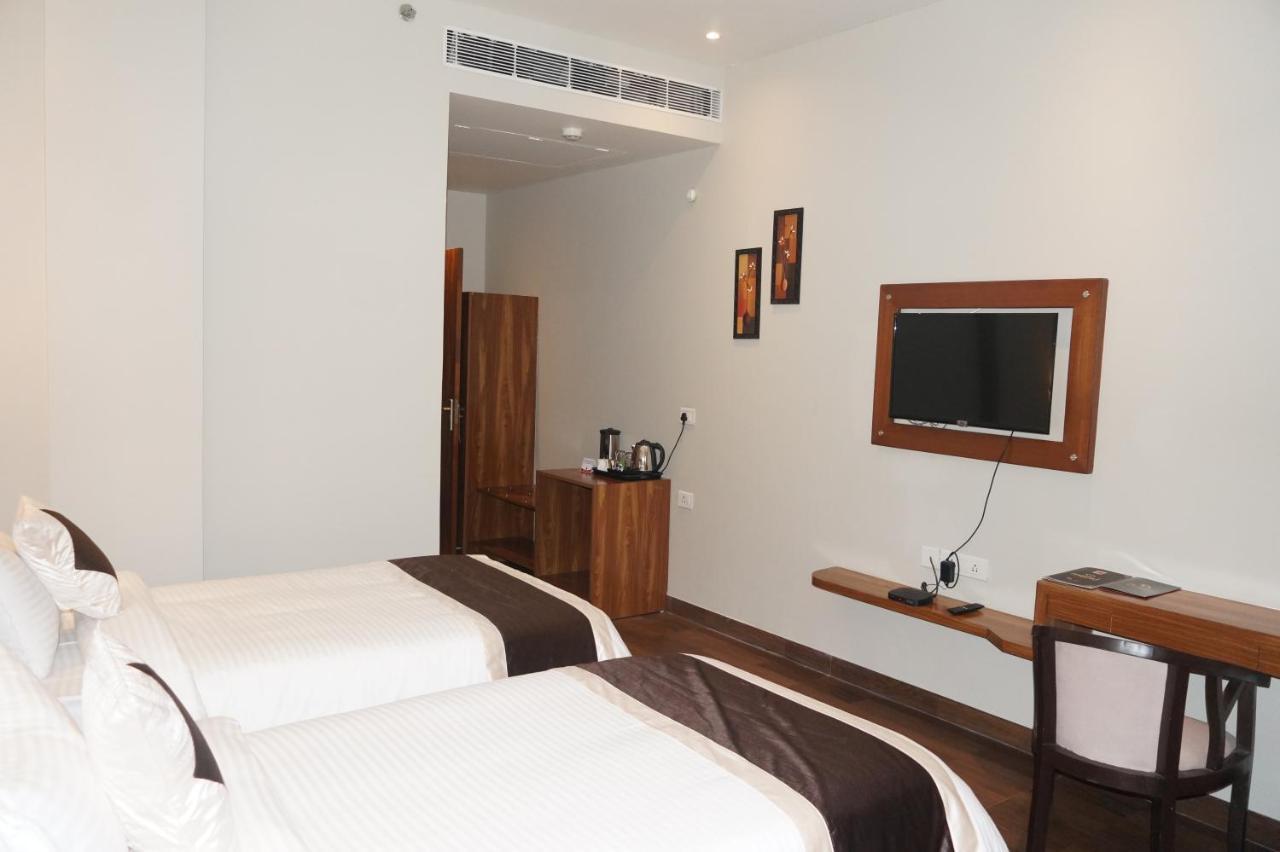 Neel Clarks Inn Express Agra (Uttar Pradesh) Exterior foto