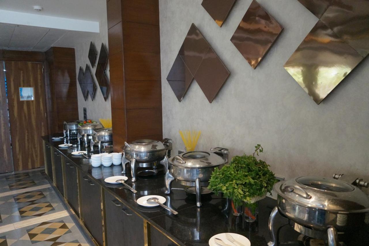 Neel Clarks Inn Express Agra (Uttar Pradesh) Exterior foto