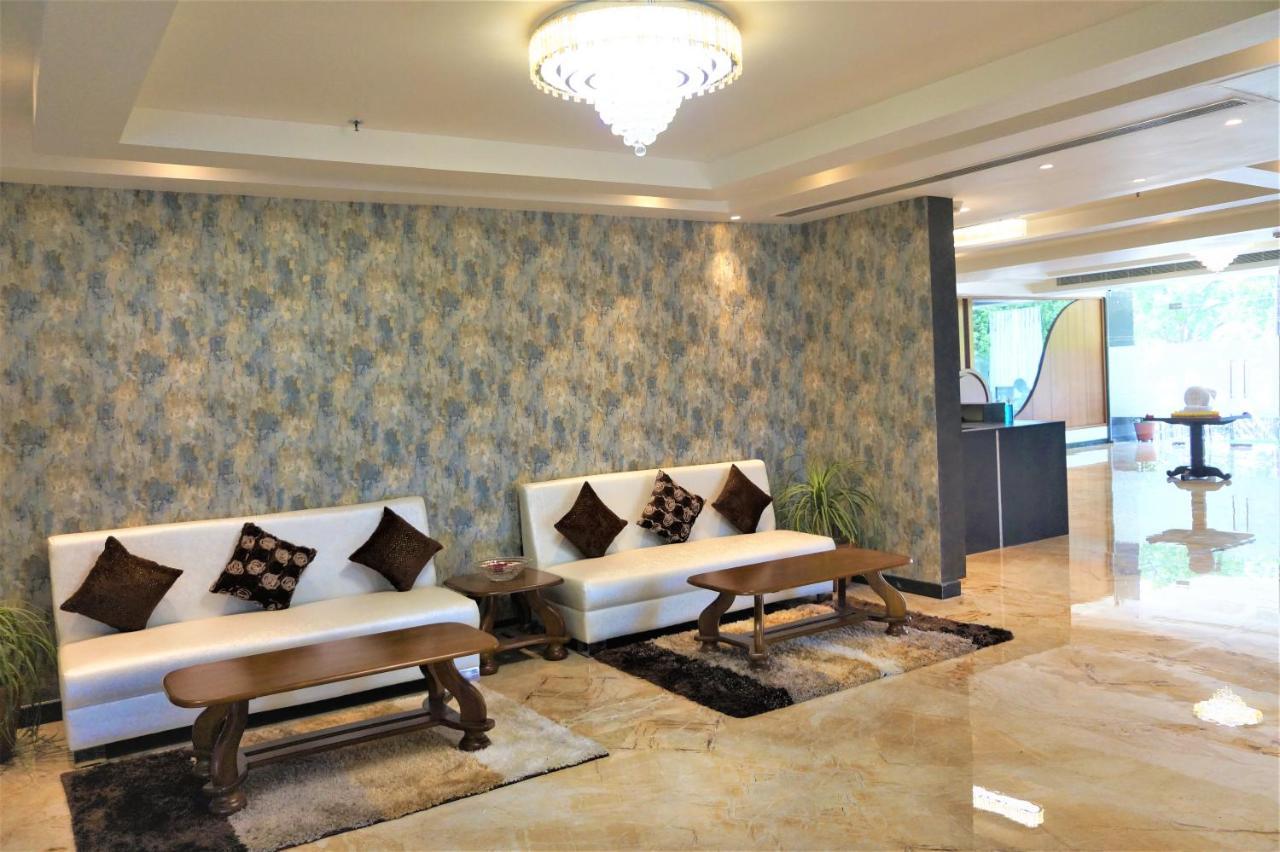 Neel Clarks Inn Express Agra (Uttar Pradesh) Exterior foto